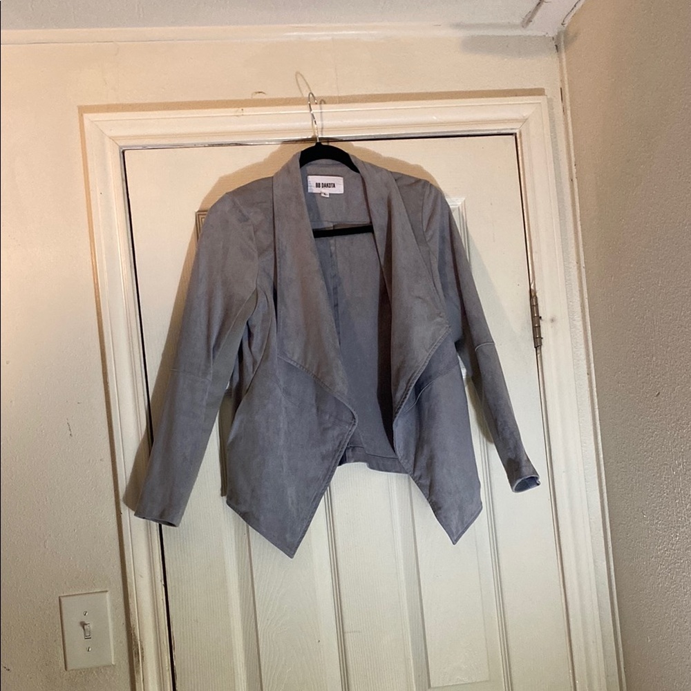 BB DAKOTA Blank NYC Gray Cropped Blazer with Waterfall Lapel